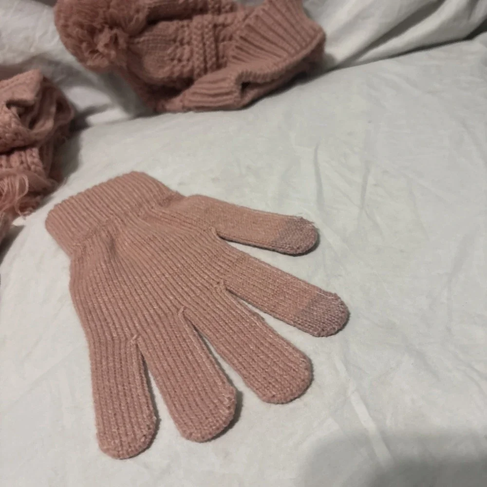 Rose Pink Hand Knit Mittens Crochet Scarf /Hat Set Universal Thread‎ NWOT